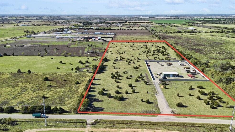 1305 Vetch Rd, Ferris, TX for sale - Building Photo - Image 2 of 25