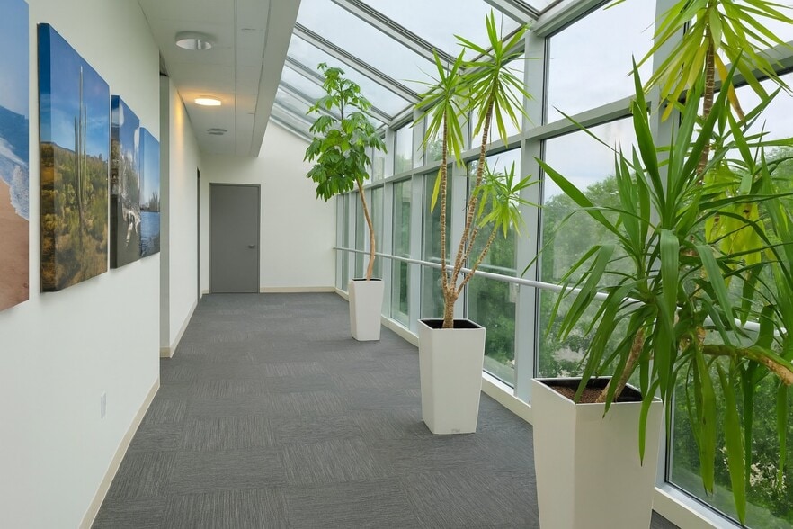 4 Industrial Way W, Eatontown, NJ for lease - Building Photo - Image 2 of 13