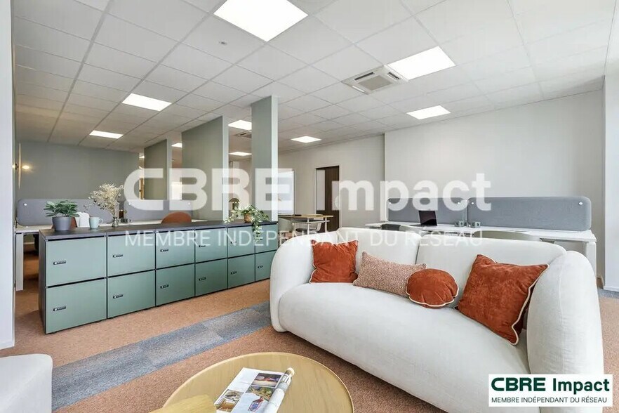 Office in Reims for lease - Building Photo - Image 2 of 7
