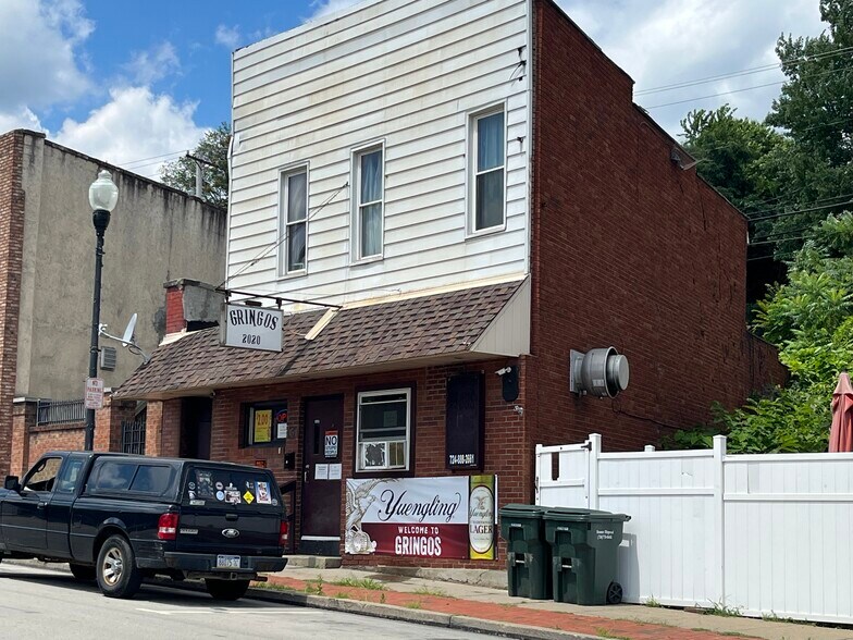161 Brighton Ave, Rochester, PA for sale - Primary Photo - Image 1 of 1