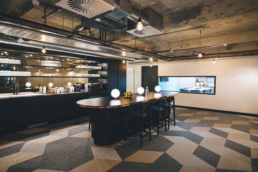 256-260 Old St, London for lease - Building Photo - Image 3 of 15