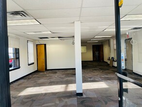 314 Broadway, Elmwood Park, NJ for lease Interior Photo- Image 1 of 1