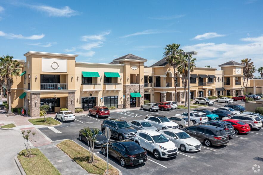 13574 Village Park Dr, Orlando, FL for lease - Building Photo - Image 3 of 16