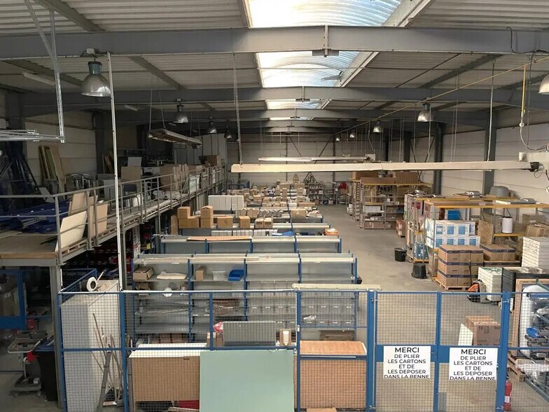 Office in Lesquin for lease - Interior Photo - Image 3 of 12