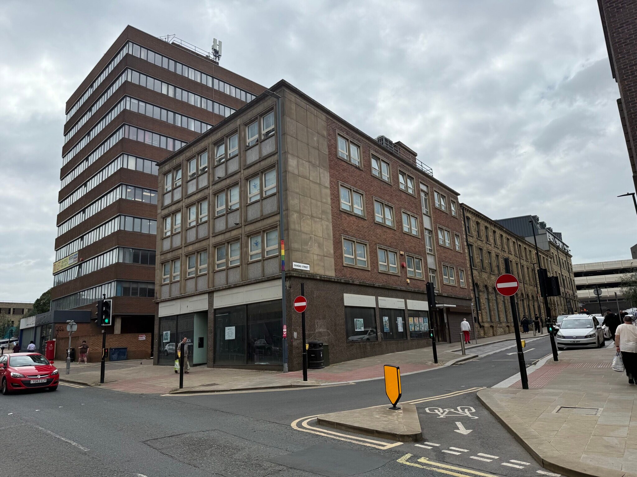 26-28 Market St, Huddersfield for lease Building Photo- Image 1 of 3