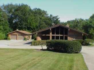 2332 Sandpoint Rd, Fort Wayne, IN for sale Primary Photo- Image 1 of 1