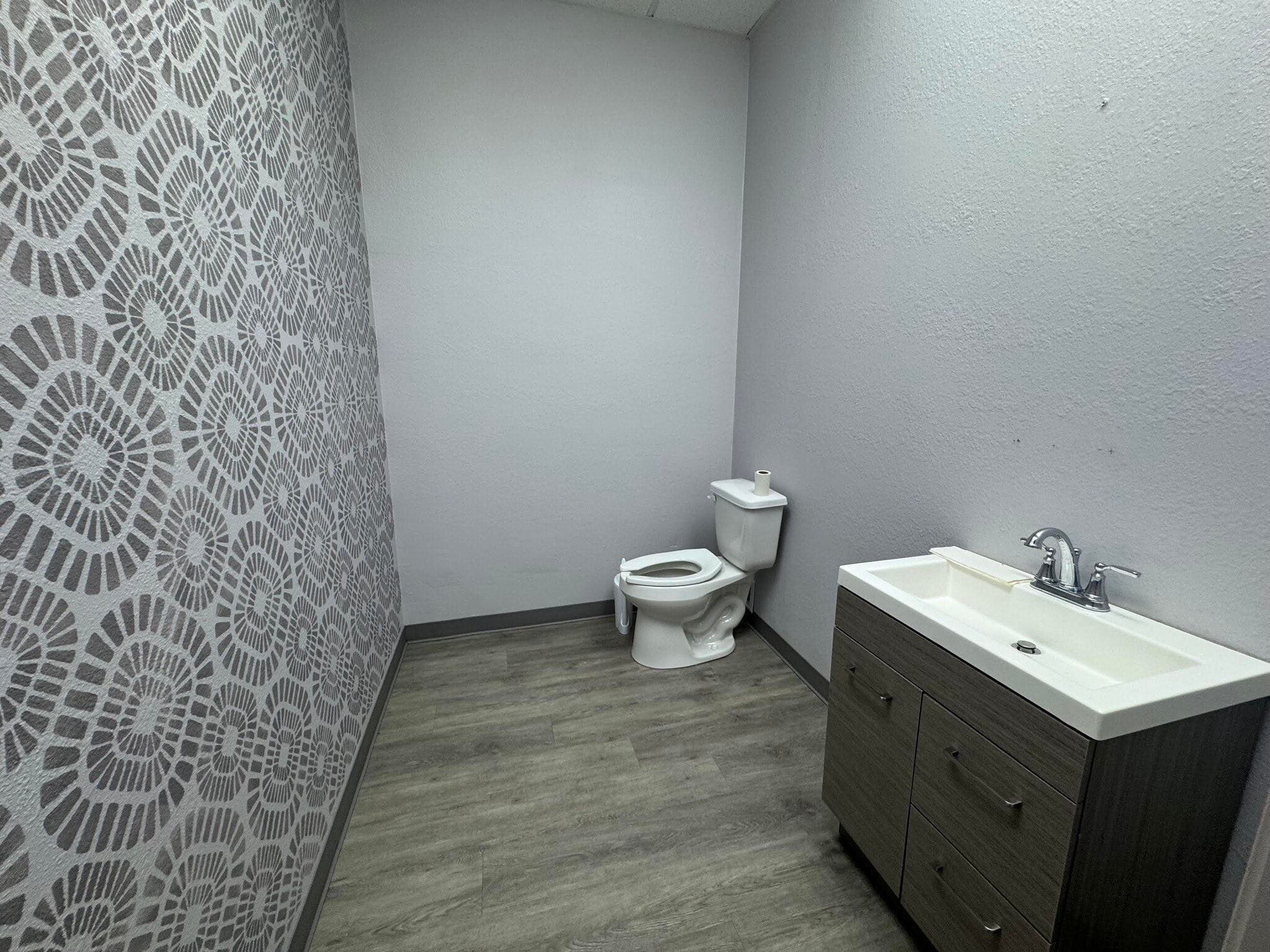 14810 Cantrell Rd, Little Rock, AR for lease Interior Photo- Image 1 of 10