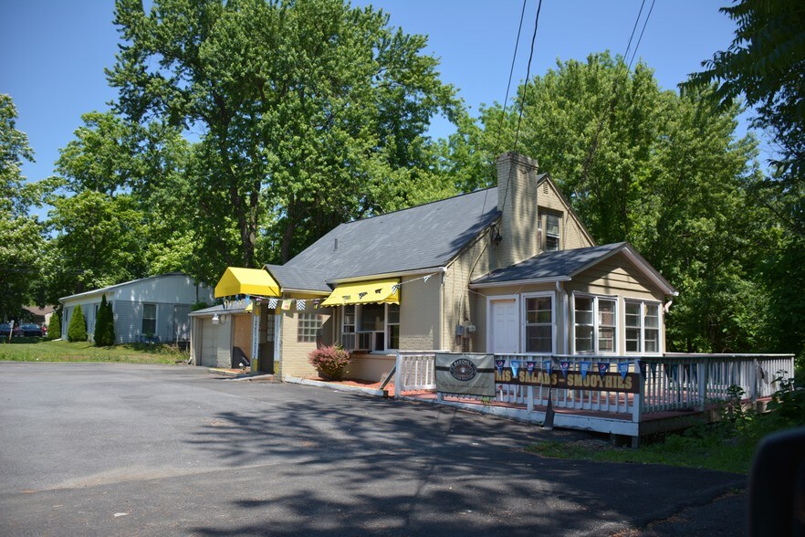 30 N Plank Rd, Newburgh, NY for sale - Building Photo - Image 1 of 1