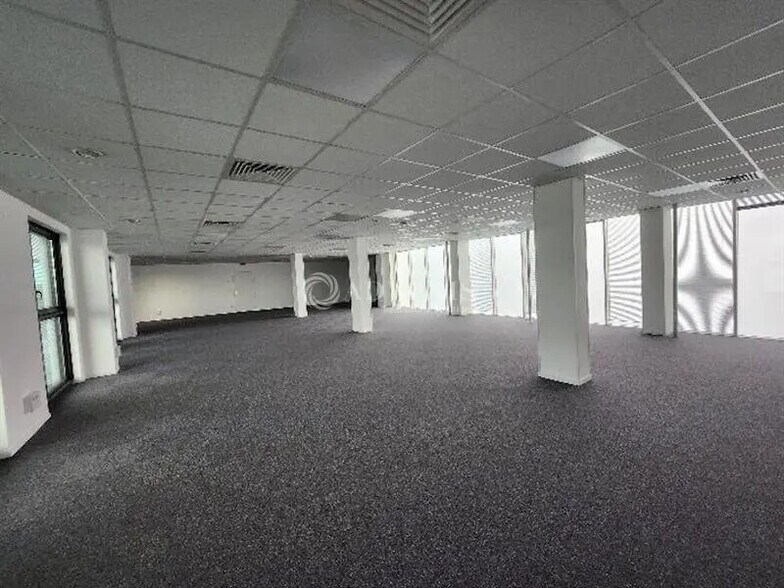 Office in Tours for lease - Interior Photo - Image 1 of 25
