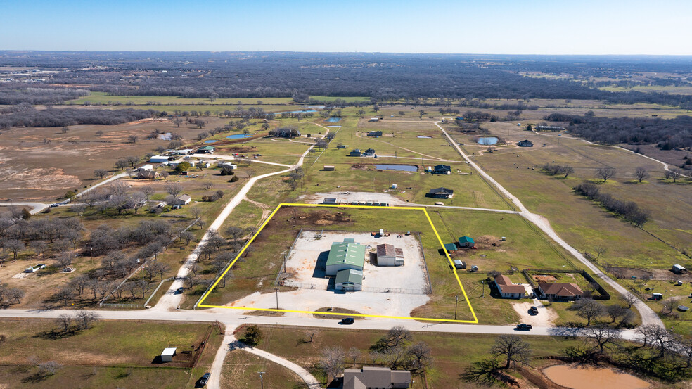 1652 Cuba Rd, Bridgeport, TX for sale - Primary Photo - Image 1 of 22