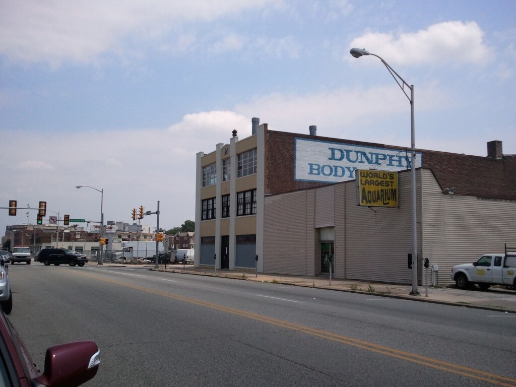 704 Garrett Rd, Upper Darby, PA 19082