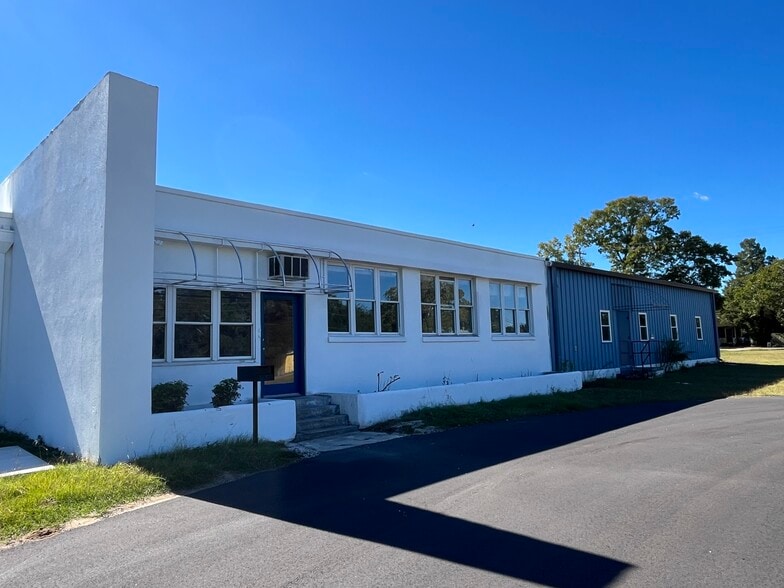 1651 Holland St, West Columbia, SC for lease - Building Photo - Image 2 of 23