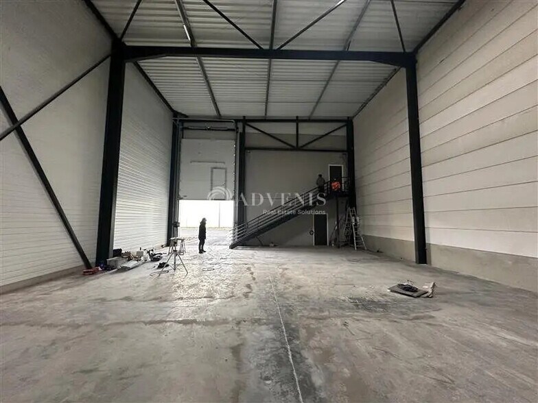 Industrial in Leers for sale - Interior Photo - Image 2 of 8