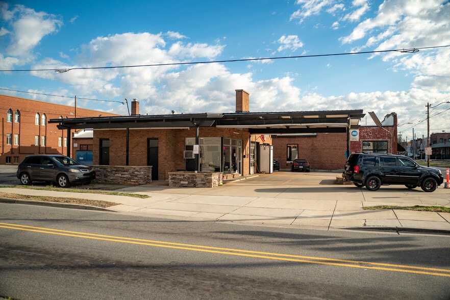 151 S Broad St, Mooresville, NC for sale - Building Photo - Image 2 of 3