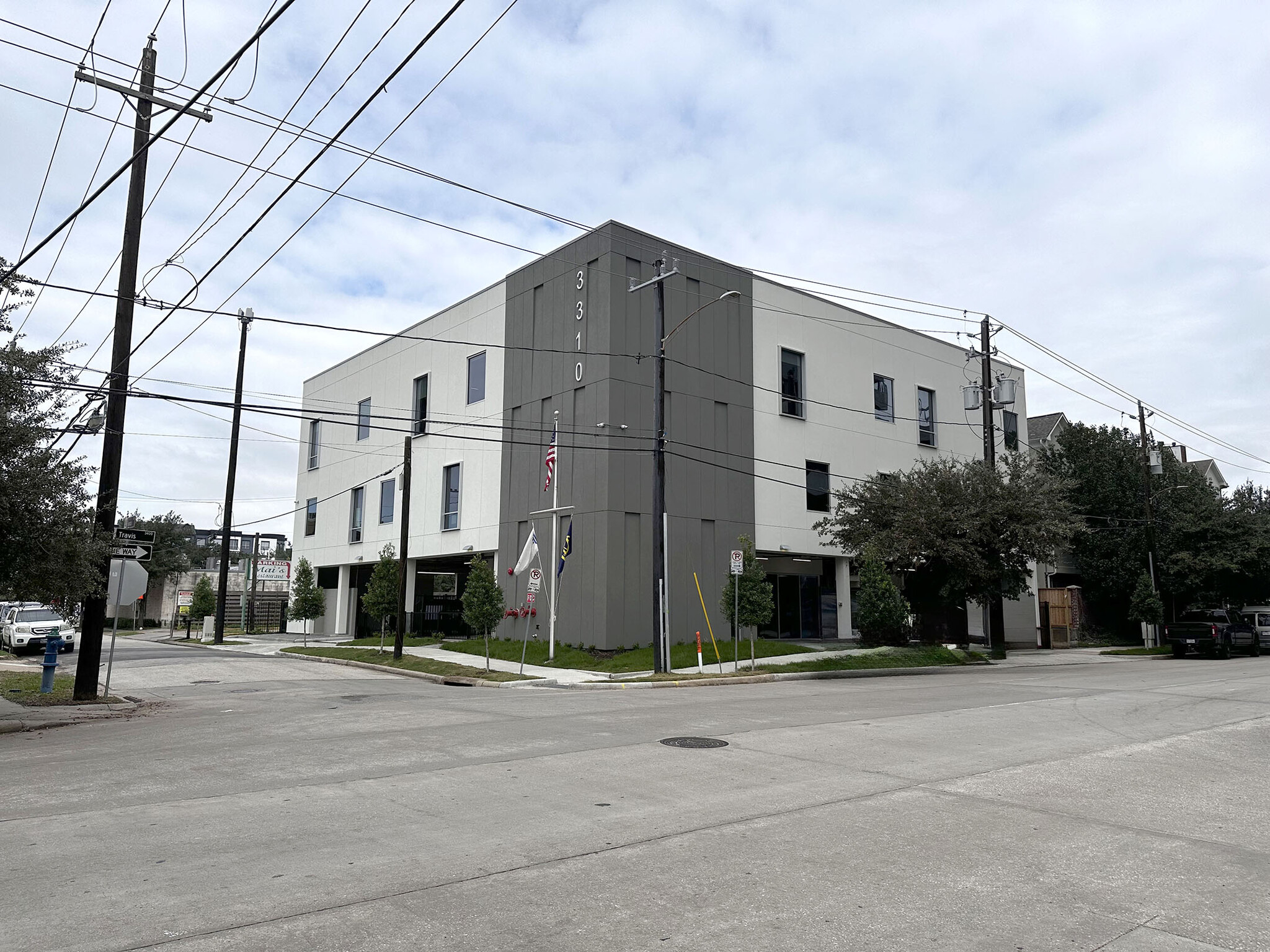 3310 Travis St, Houston, TX for lease Building Photo- Image 1 of 3