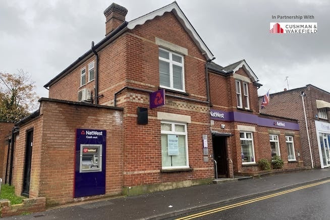 208 Lower Blandford Rd, Broadstone for sale Primary Photo- Image 1 of 1