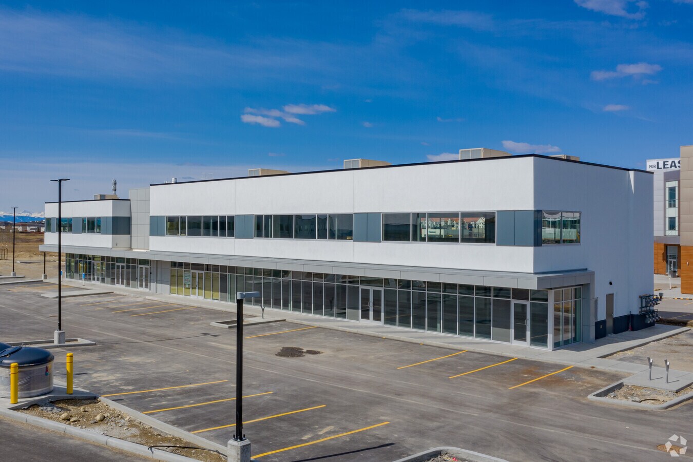 13 Royal Vista Dr NW, Calgary, AB T3G 0E2