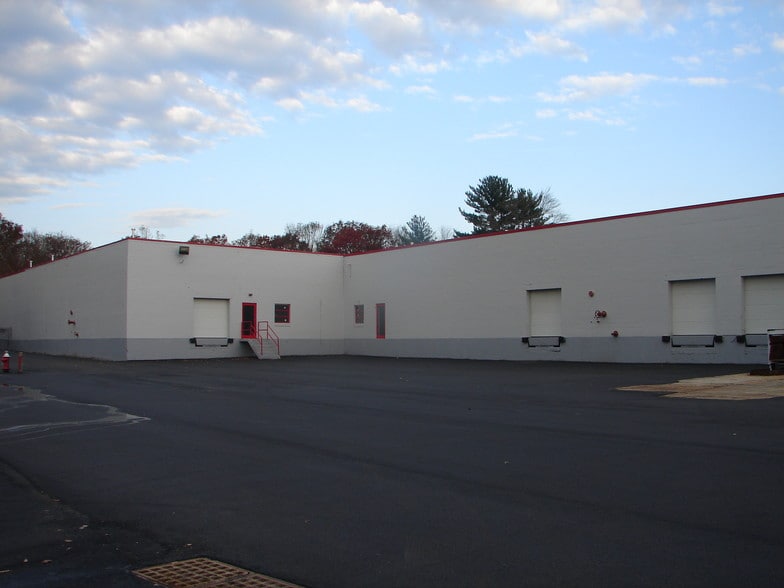620 South St, Holbrook, MA for lease - Building Photo - Image 2 of 8