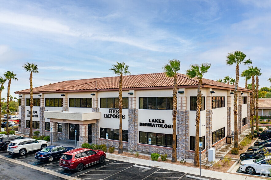 8801 W Sahara Ave, Las Vegas, NV for lease - Primary Photo - Image 1 of 5