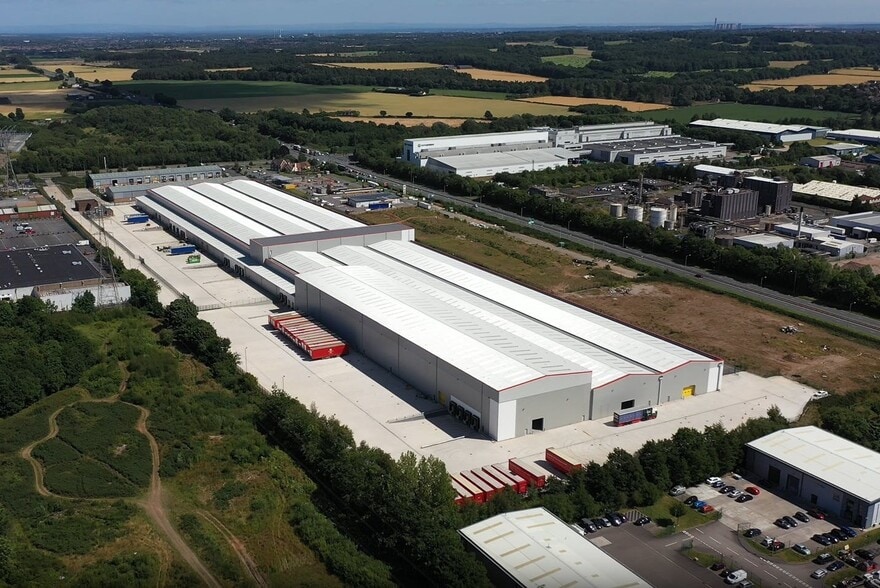 E Lancashire Rd, Liverpool for lease - Building Photo - Image 2 of 8