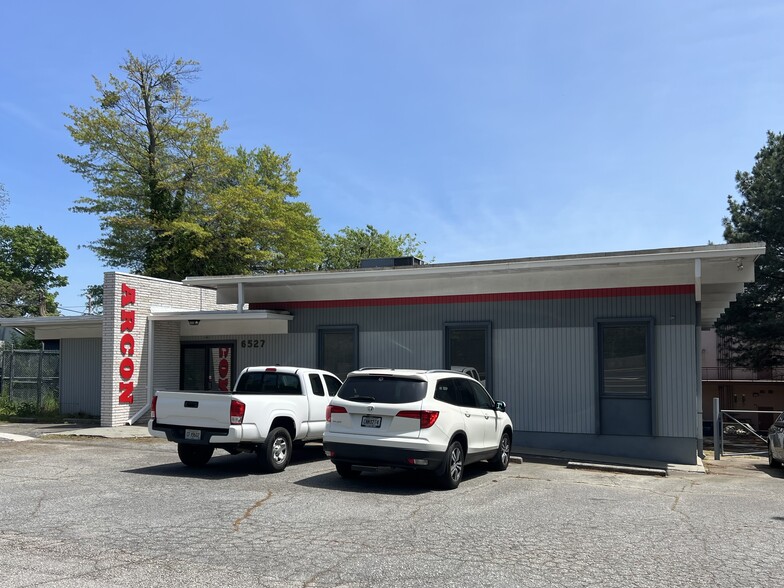 6527 New Peachtree Rd, Atlanta, GA for sale - Building Photo - Image 1 of 28