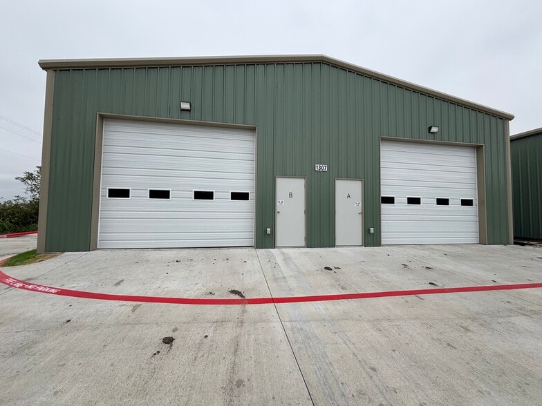 1305 Industrial Dr, Royse City, TX for lease - Building Photo - Image 3 of 7