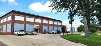 More details for 200 N 8th Ave E, Newton, IA - Multiple Space Uses for Lease