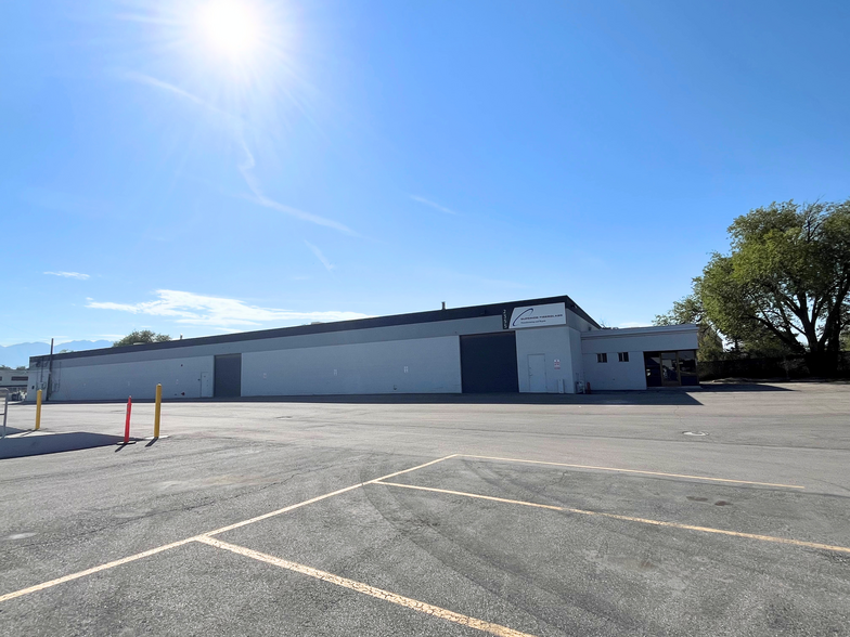 2355 S Decker Lake Blvd, Salt Lake City, UT for lease - Building Photo - Image 2 of 7