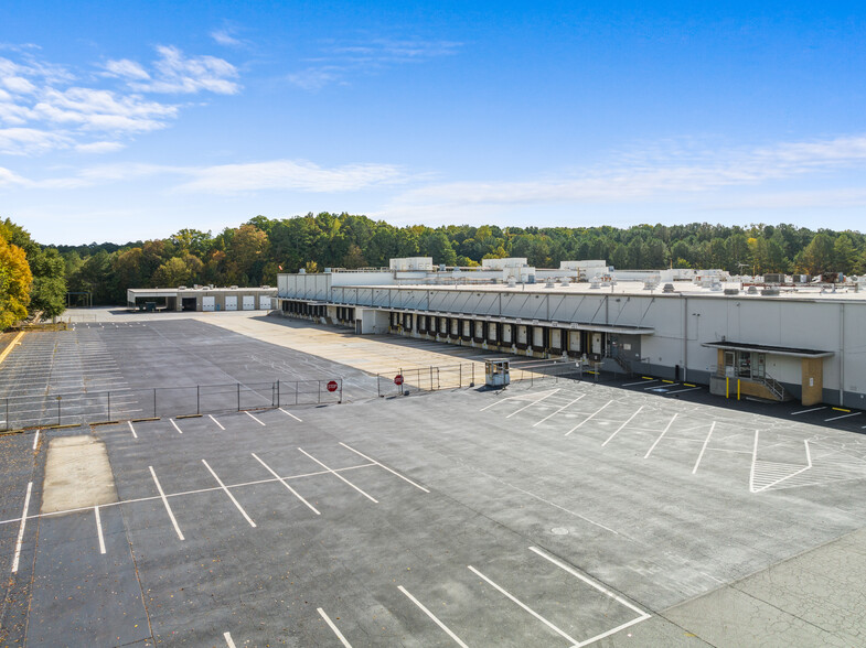 5400 Fulton Industrial Blvd SW, Atlanta, GA for lease - Building Photo - Image 3 of 6