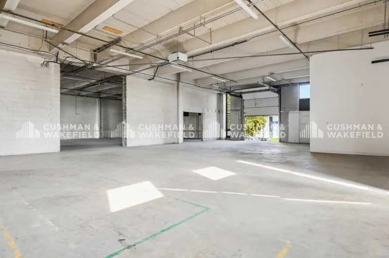 Flex in Rungis for lease Interior Photo- Image 1 of 7