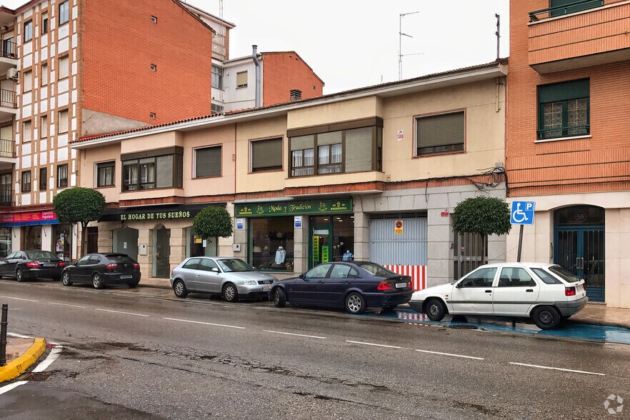 Avenida Estación, 51, Torrijos, Toledo for sale - Building Photo - Image 2 of 2