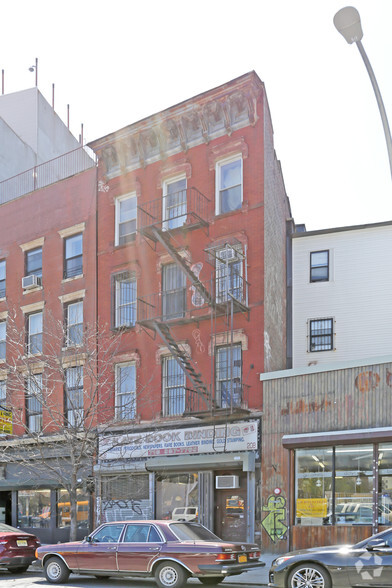 208 Broadway, Brooklyn, NY for lease - Building Photo - Image 2 of 4