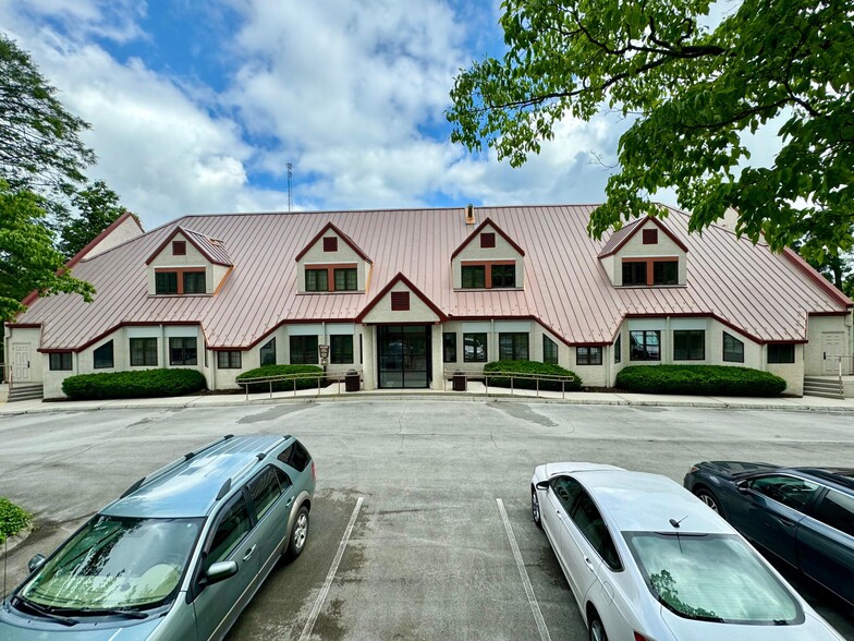 4700 Old Kingston Pike, Knoxville, TN for lease - Building Photo - Image 1 of 9