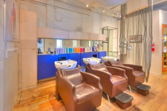 401 Kamakee St, Honolulu, HI for lease Building Photo- Image 1 of 7