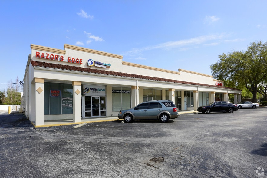 5747 38th Ave N, Saint Petersburg, FL for lease - Building Photo - Image 3 of 13