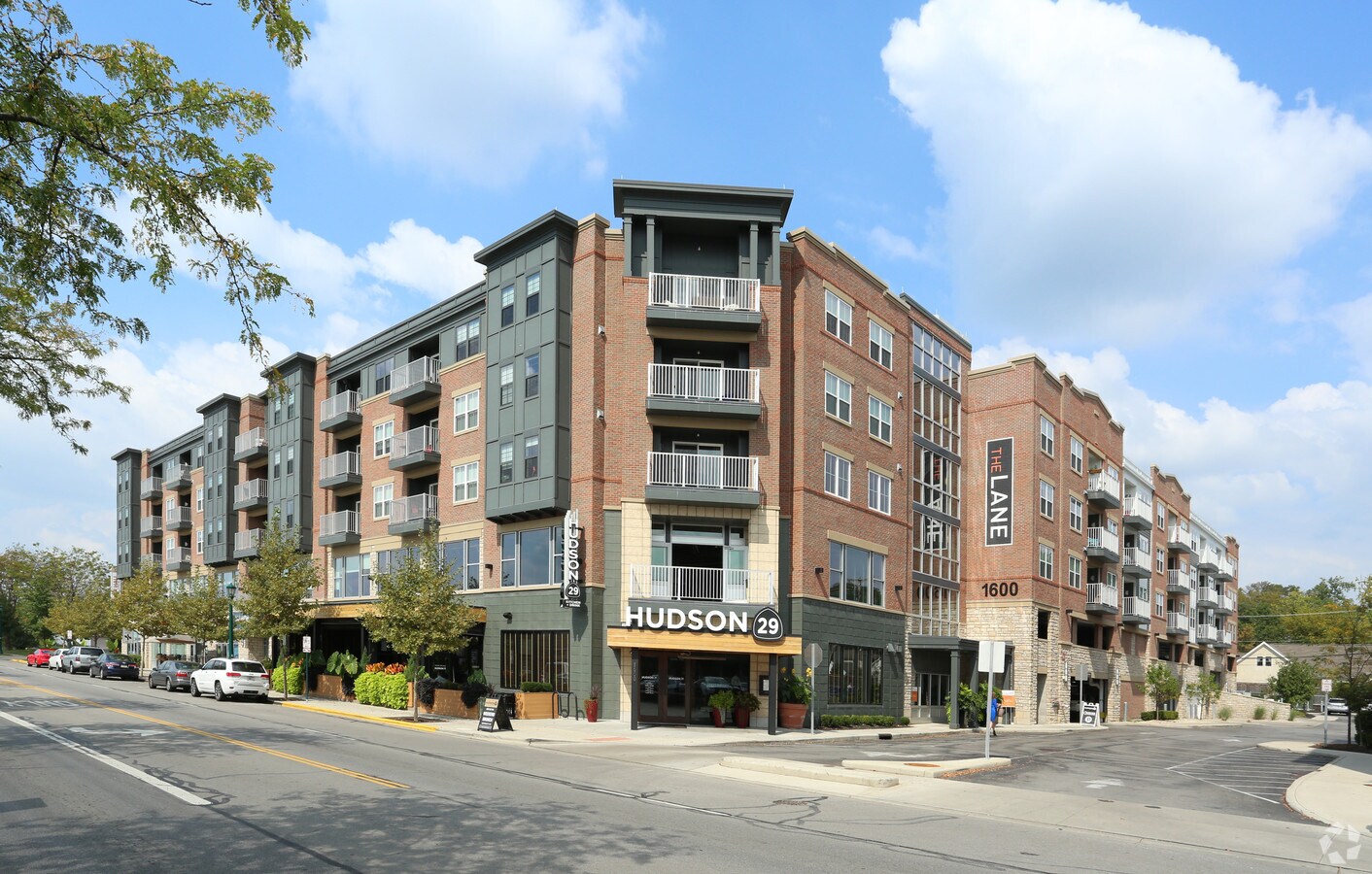 1600 W Lane Ave, Upper Arlington, OH 43221