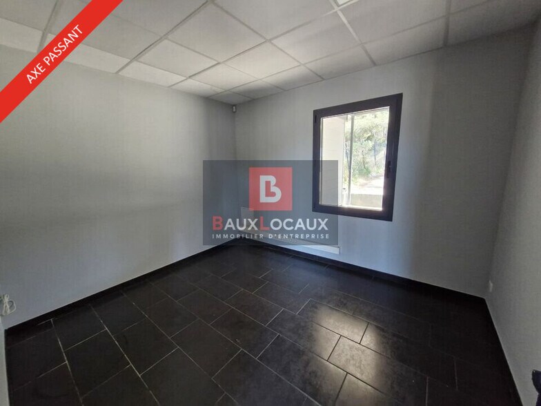 Land in Martigues for lease - Building Photo - Image 2 of 3