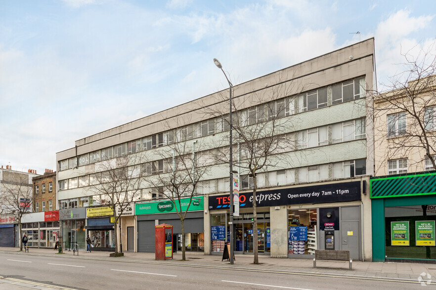 224-236 Walworth Rd, London for lease - Primary Photo - Image 1 of 3