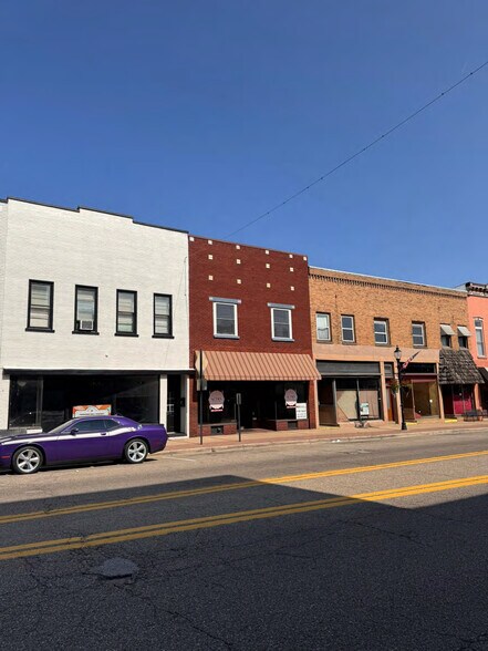 13 N Main St, Three Rivers, MI for sale - Primary Photo - Image 1 of 21
