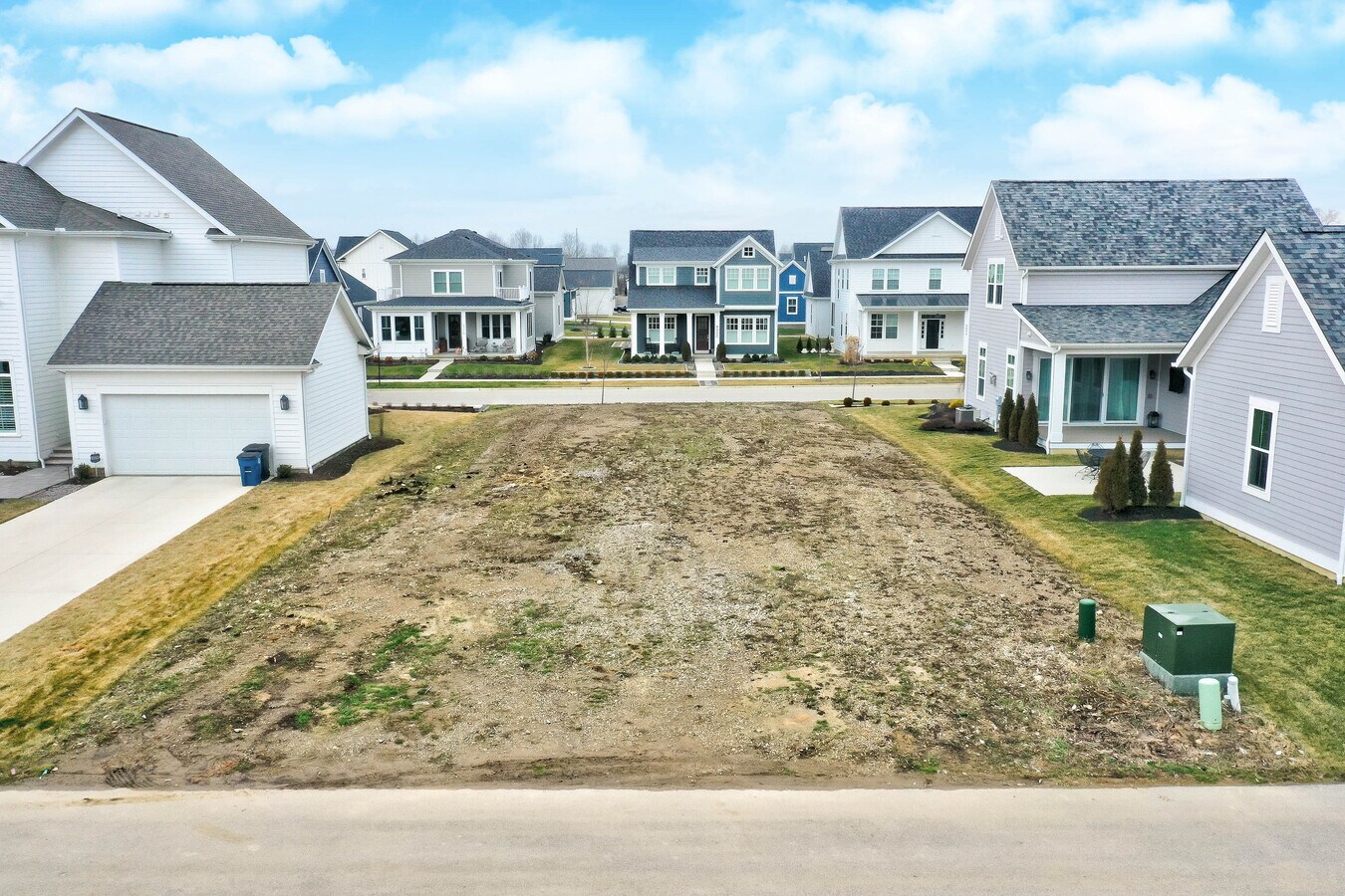 5705 Hickory Dr, Lewis Center, OH 43035