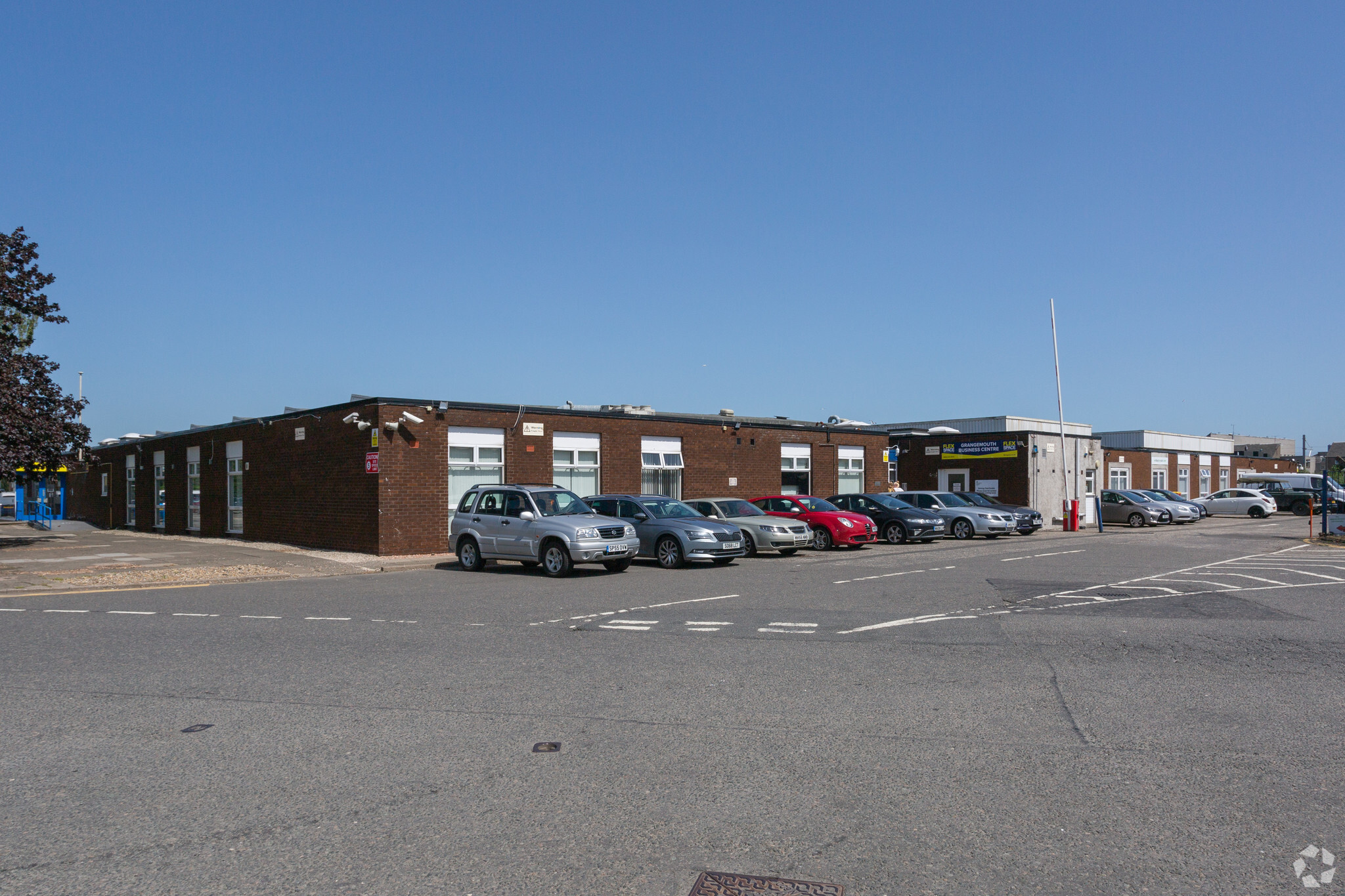 Earls Rd, Grangemouth for sale Primary Photo- Image 1 of 1