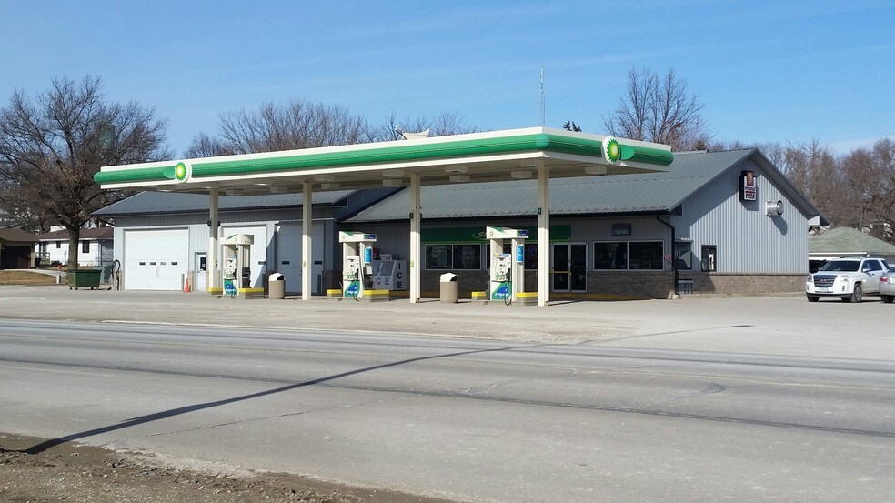 351 6th St, Manning, IA for sale - Primary Photo - Image 1 of 1