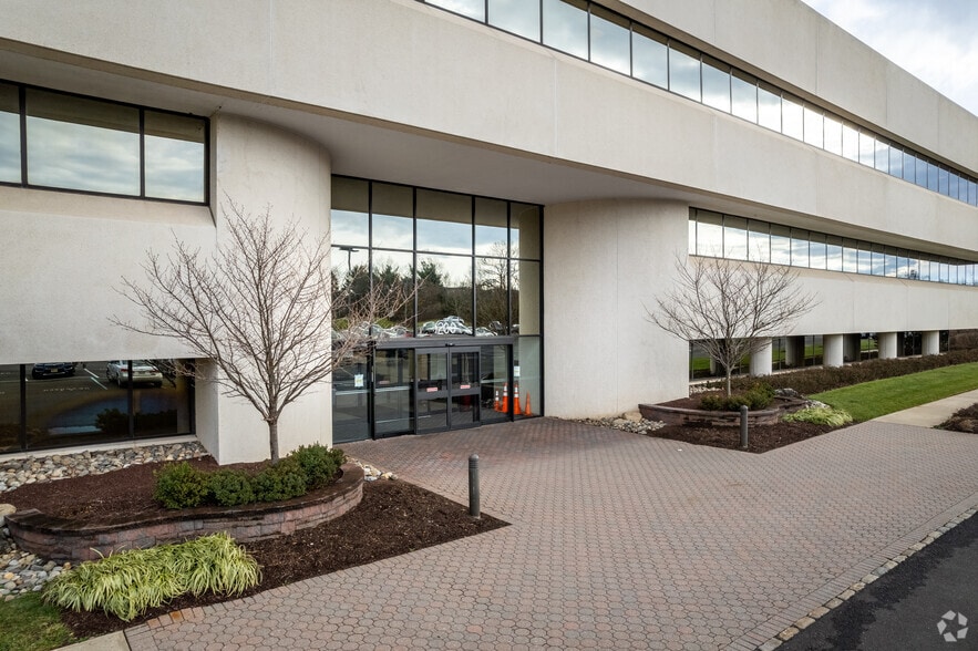 1200 Route 22 E, Bridgewater, NJ for lease - Building Photo - Image 3 of 6