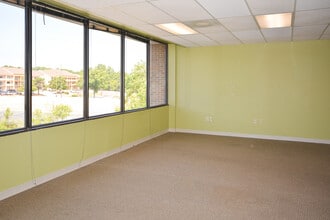 650 S Shackleford Rd, Little Rock, AR for lease Interior Photo- Image 1 of 3