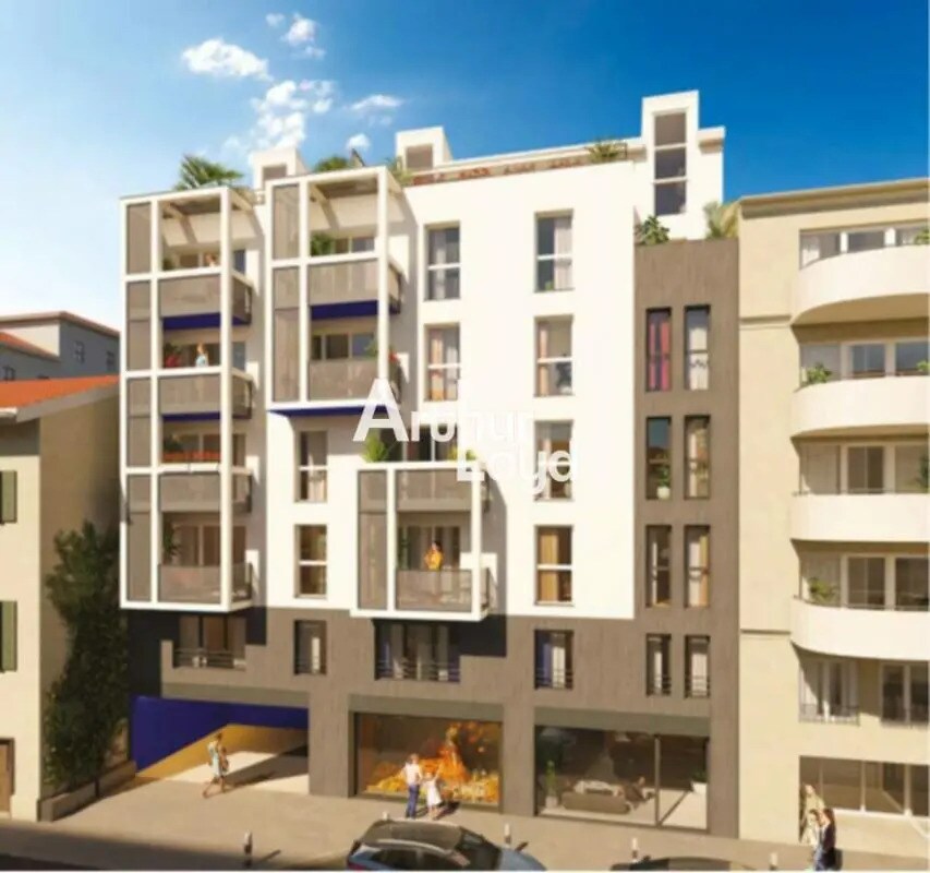 Retail in Nice for sale Building Photo- Image 1 of 7