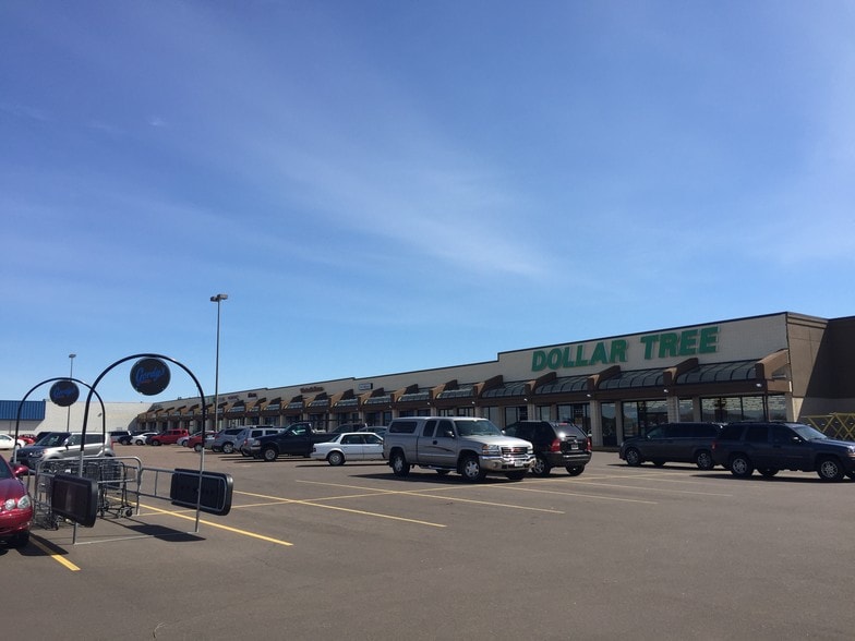 339-409 E Prairie View Rd, Chippewa Falls, WI for lease - Building Photo - Image 2 of 3