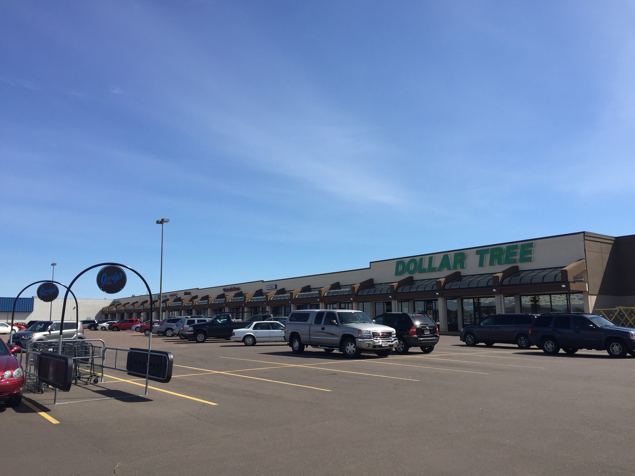 339-409 E Prairie View Rd, Chippewa Falls, WI for lease Building Photo- Image 1 of 4