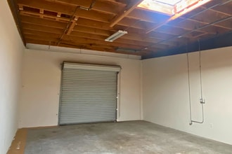 3221 S Hill St, Los Angeles, CA for lease Interior Photo- Image 1 of 4