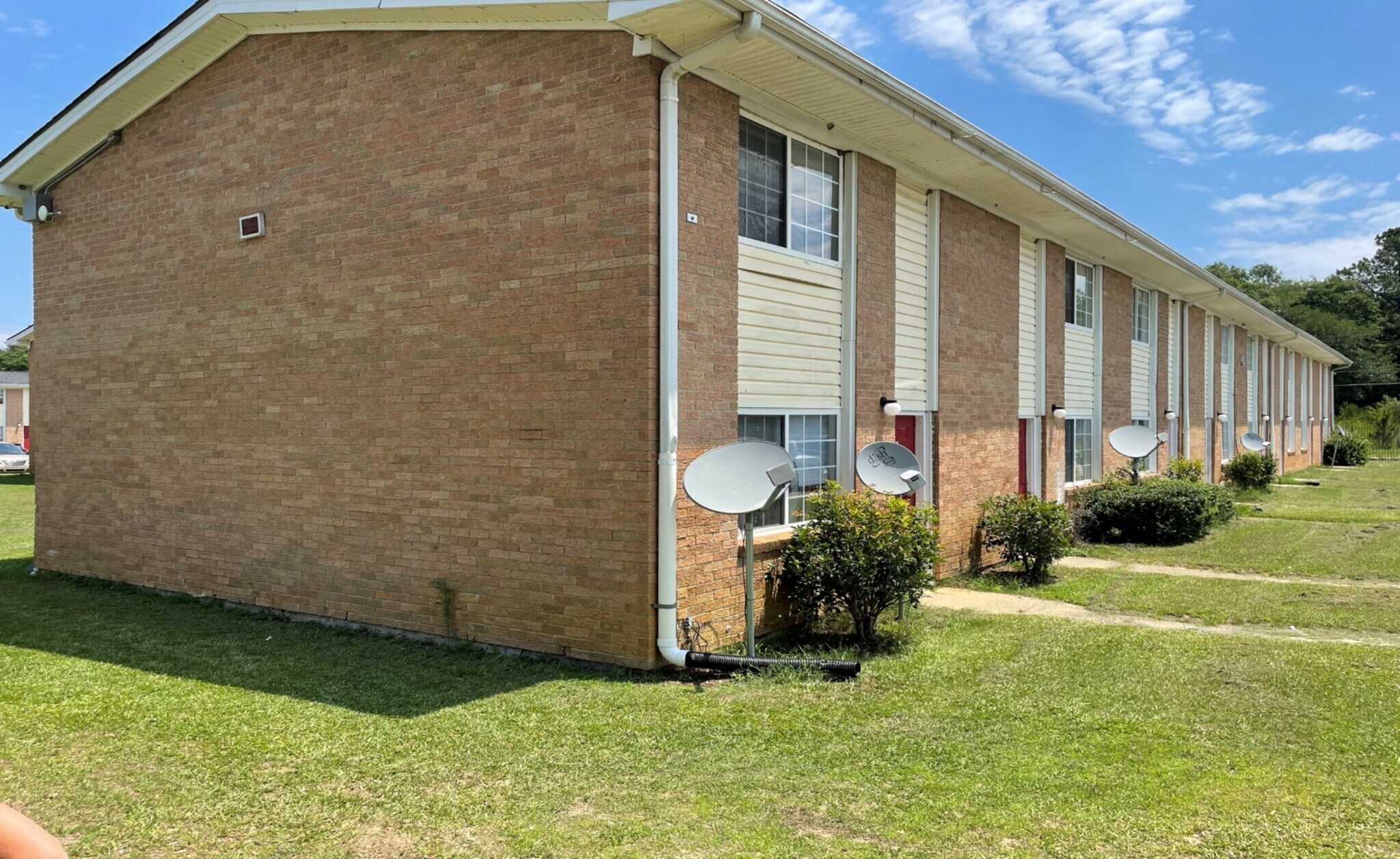 1602 McNeil St, Dillon, SC 29536 Sunflower Place Apartments
