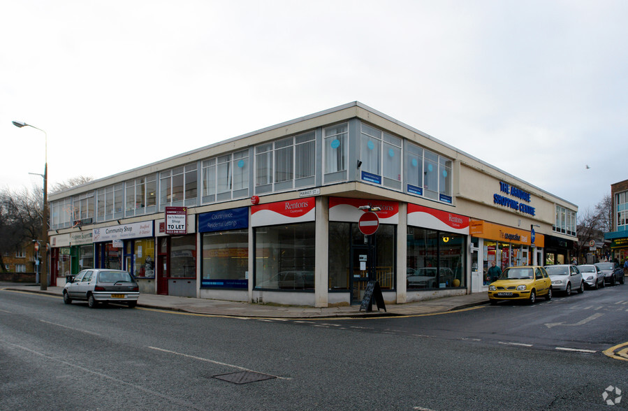 Market Sq, Shipley for lease - Primary Photo - Image 1 of 7